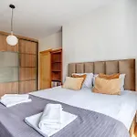 Apartament Elegant 2-bedroom In Center