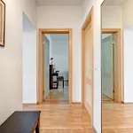 アパート Elegant 2-bedroom In Center ヴィリニュス