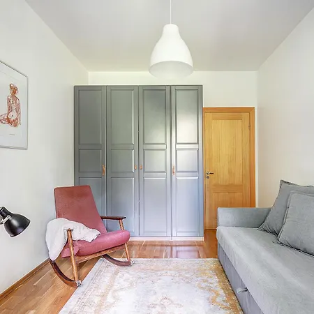 Elegant 2-bedroom In Center Appartement *