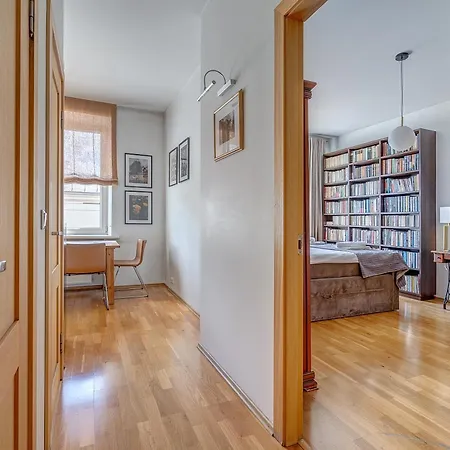 Апартаменты Elegant 2-bedroom In Center Вильнюс
