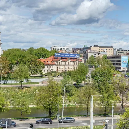 Apartman Elegant 2-bedroom In Center