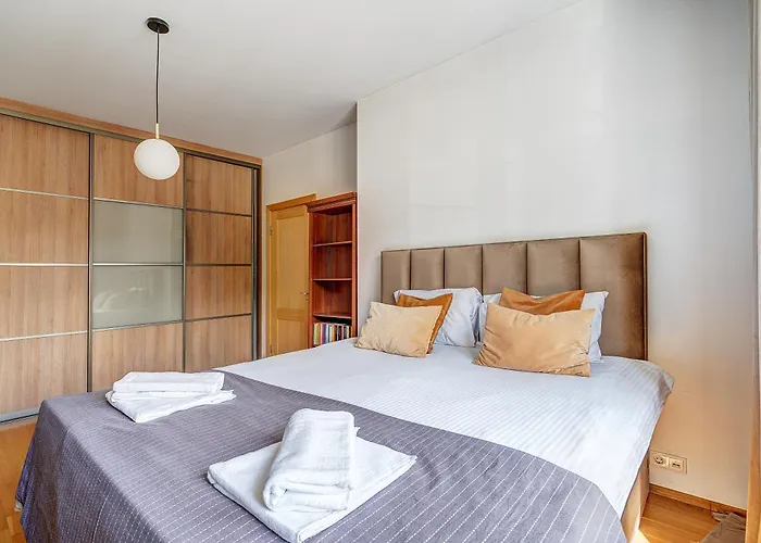 Apartament Elegant 2-bedroom In Center