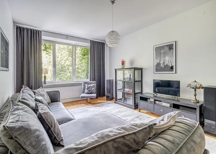 Butas Elegant 2-bedroom In Center *