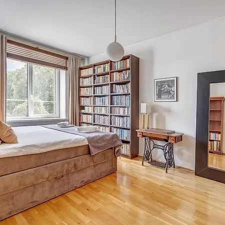 Elegant 2-bedroom In Center Appartement *